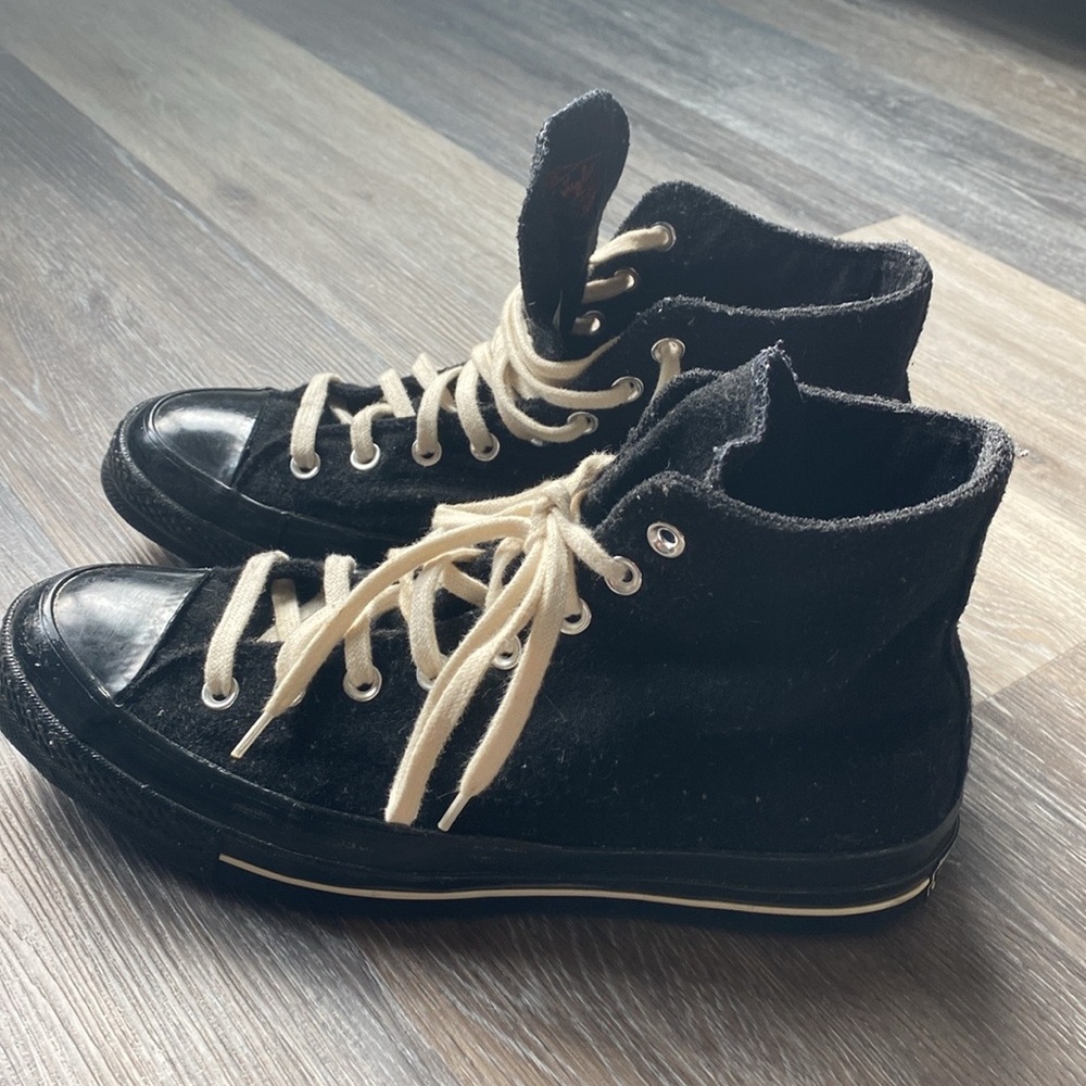 Converse Chuck Taylors men’s size 9.